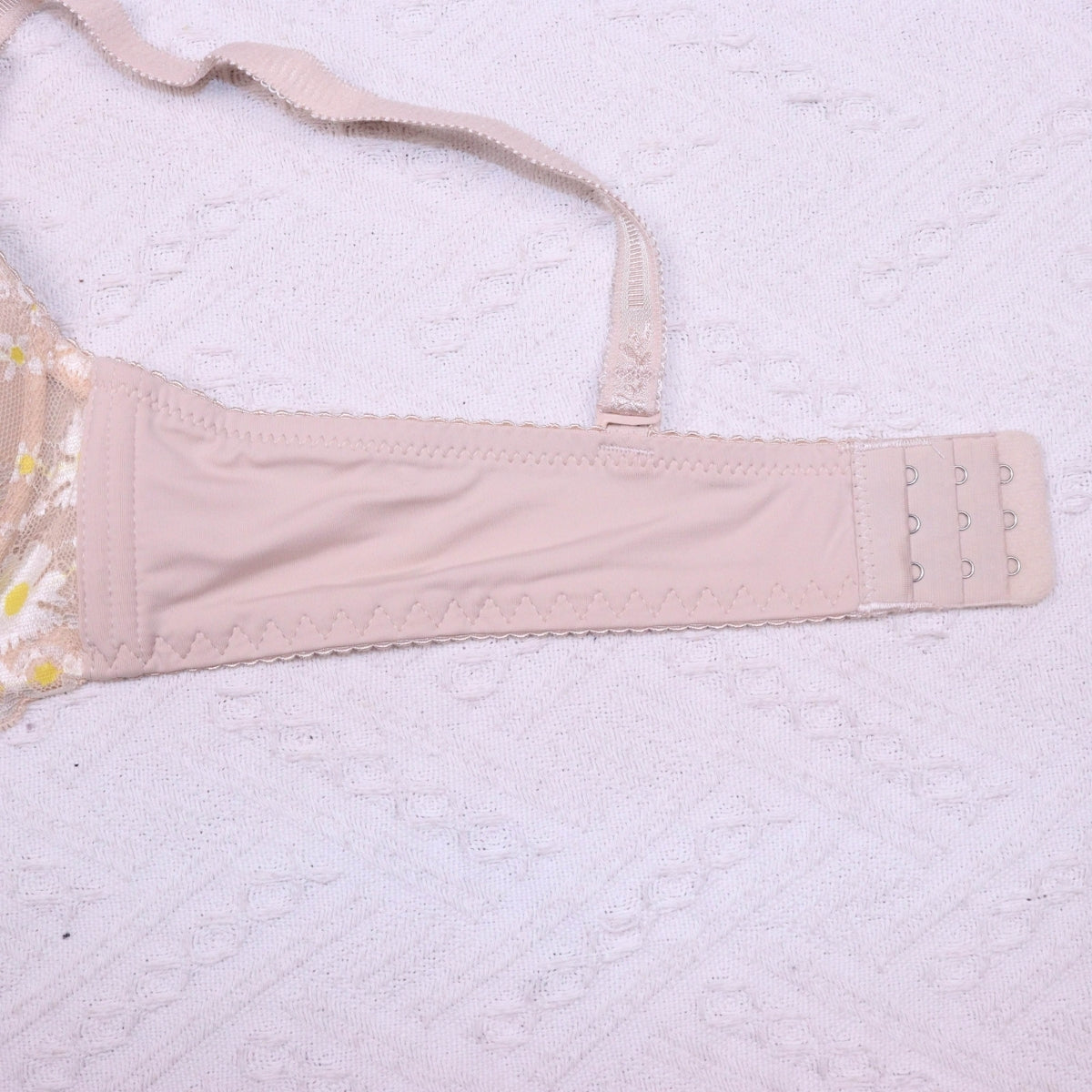(Pack of 8) Women's Bra Panty Lingerie Set for Girl's | L-104