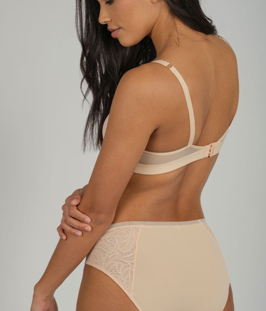 The Deep V No-Wire Push-Up: Toasted Almond