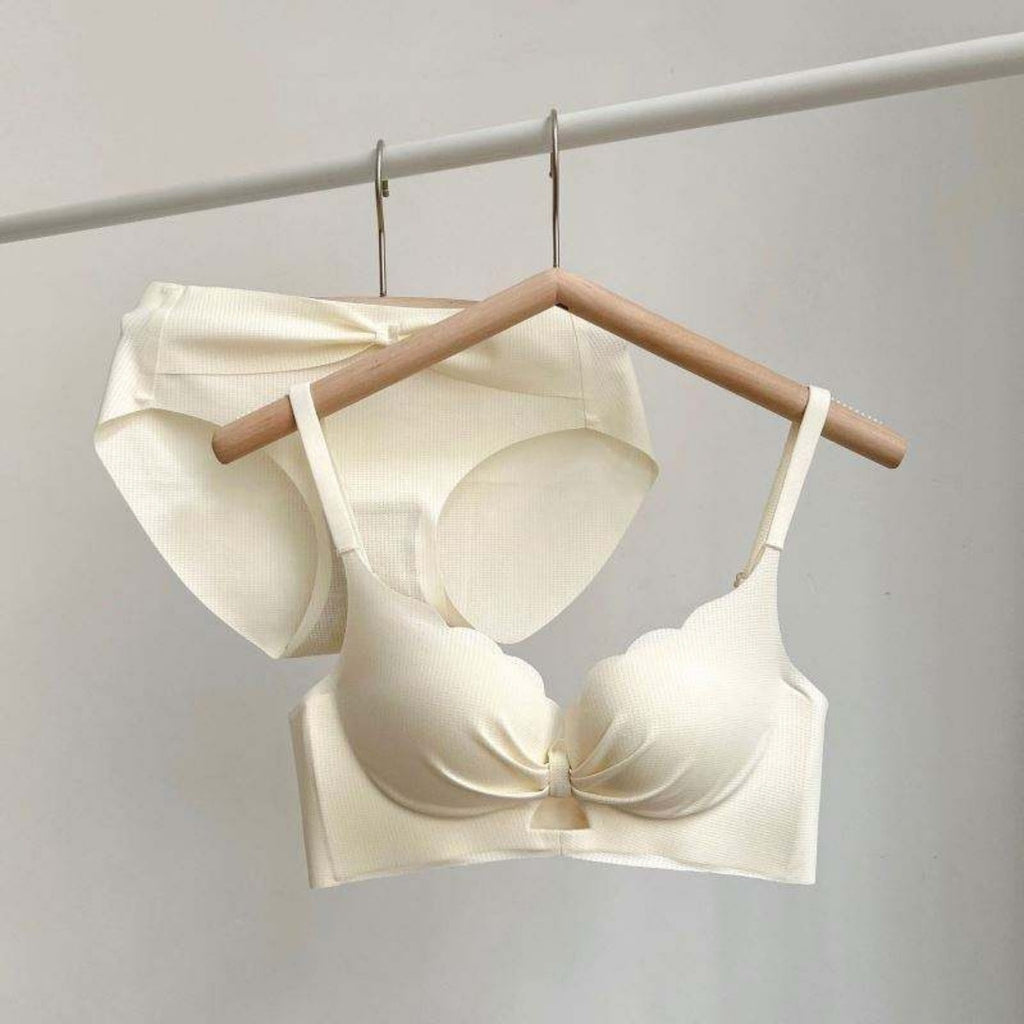 (Pack of 8) Women's  Bra Panty Lingerie Set for Girl's | L-117